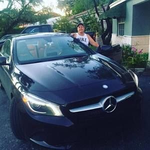 Meet your Posher, Modelia